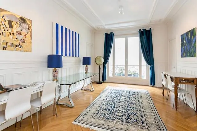 Charming Bedroom Paris Quarto em Acomodações Particulares