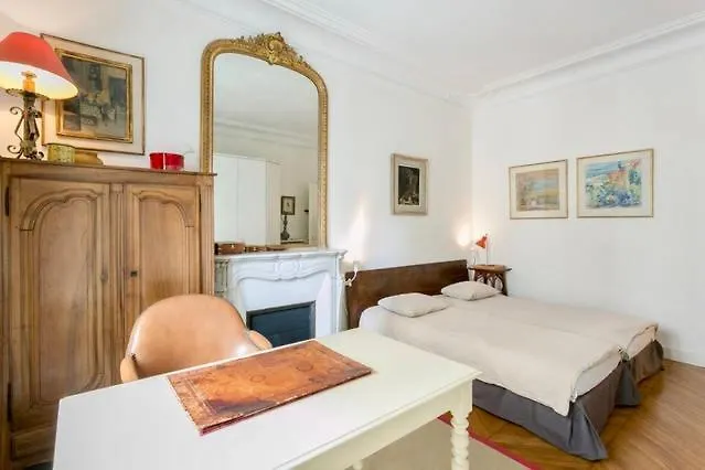 Charming Bedroom Paris
